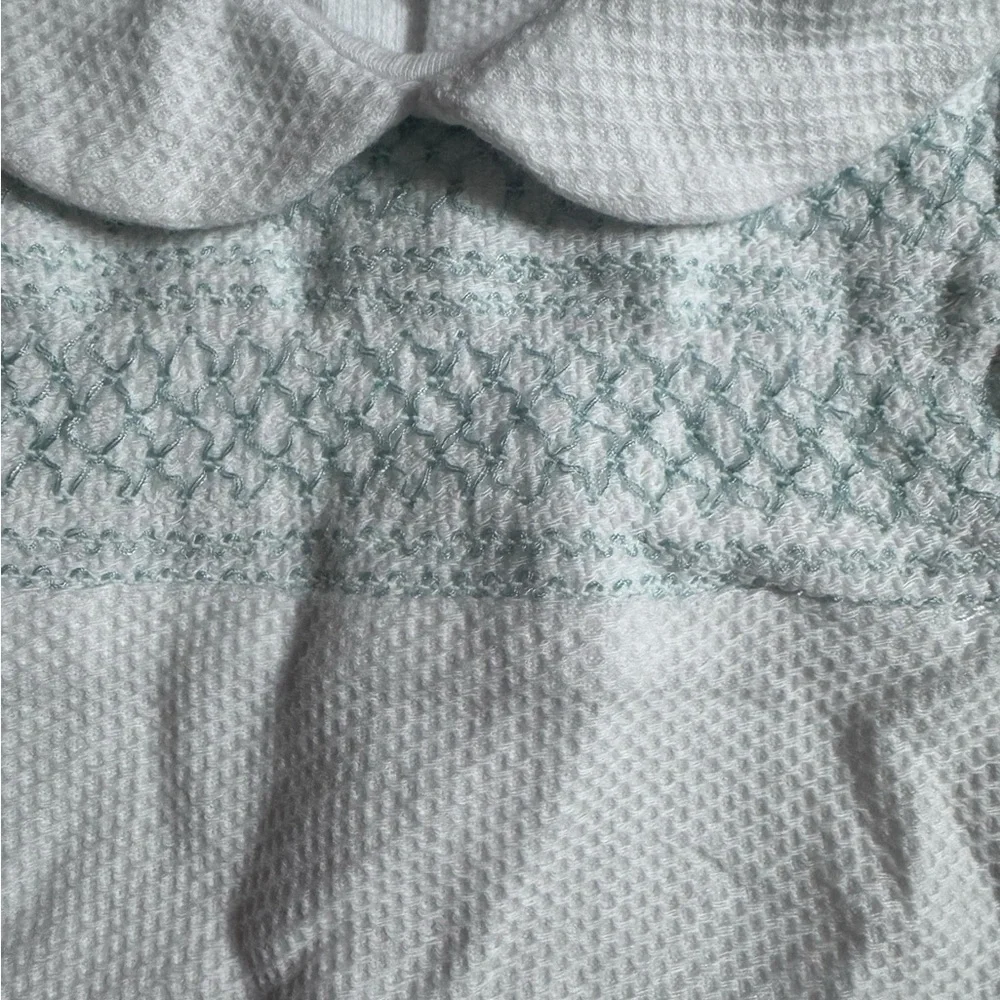 Babidu white shirt with green embroidery. K241